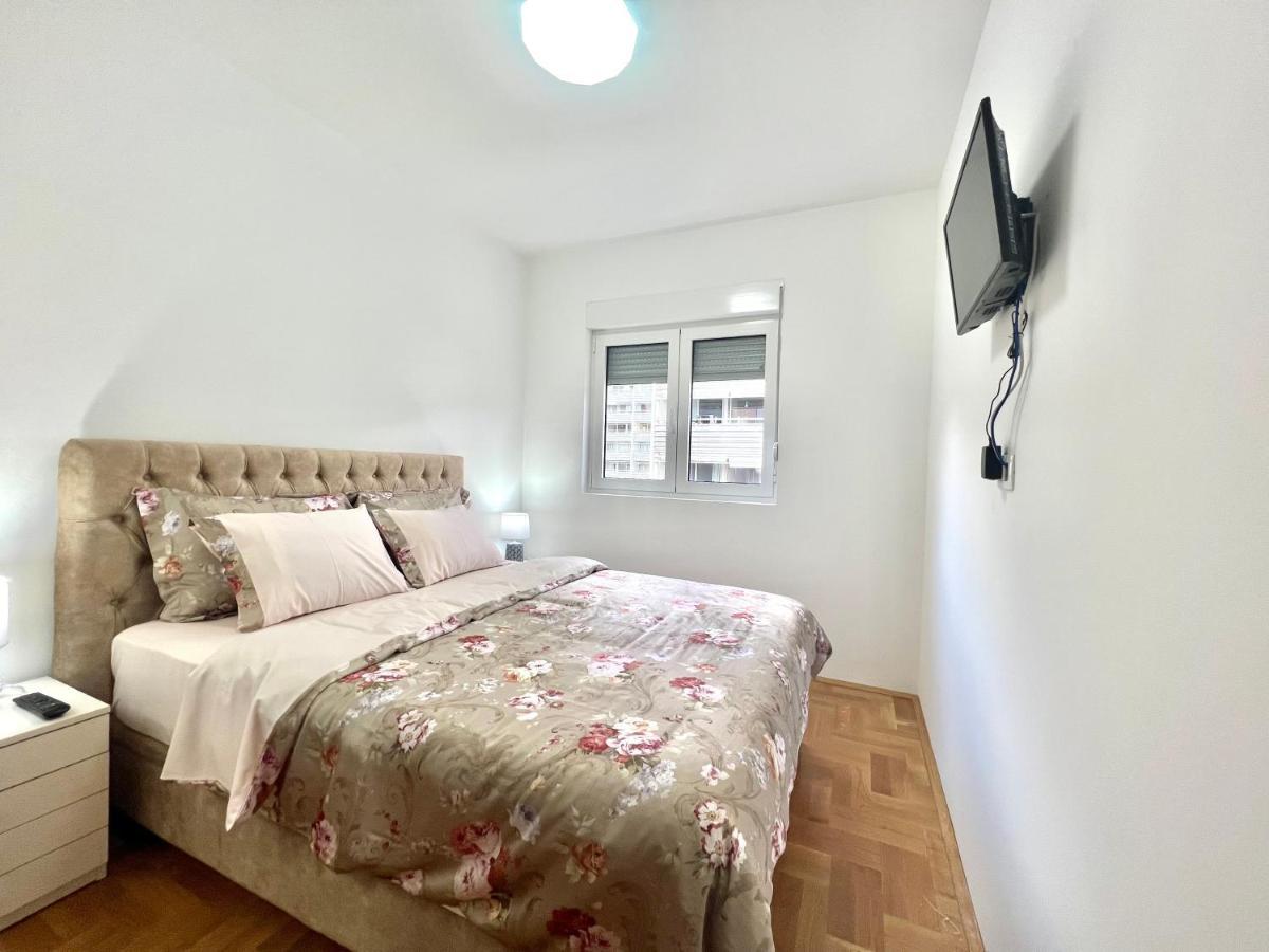 Azure Apartments Budva Buitenkant foto