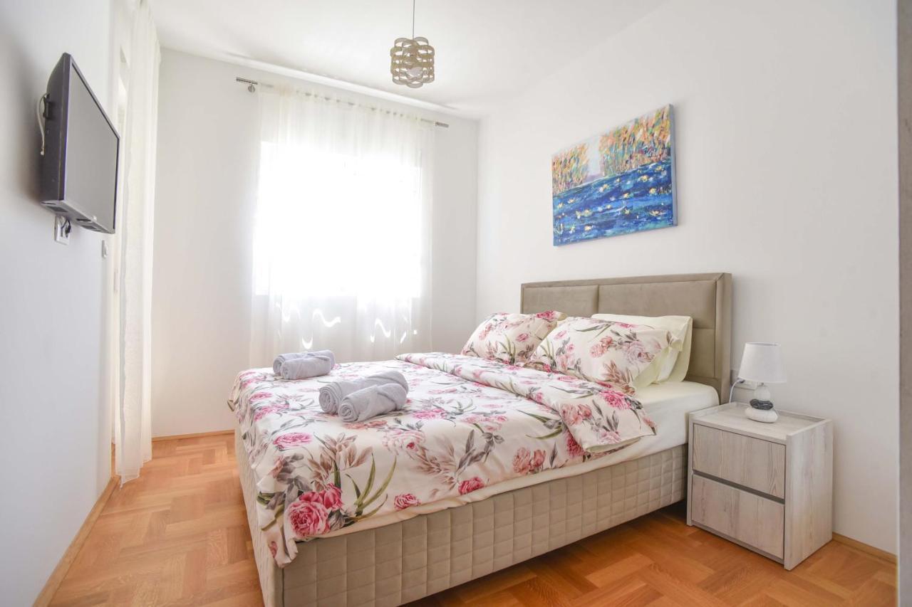 Azure Apartments Budva Buitenkant foto