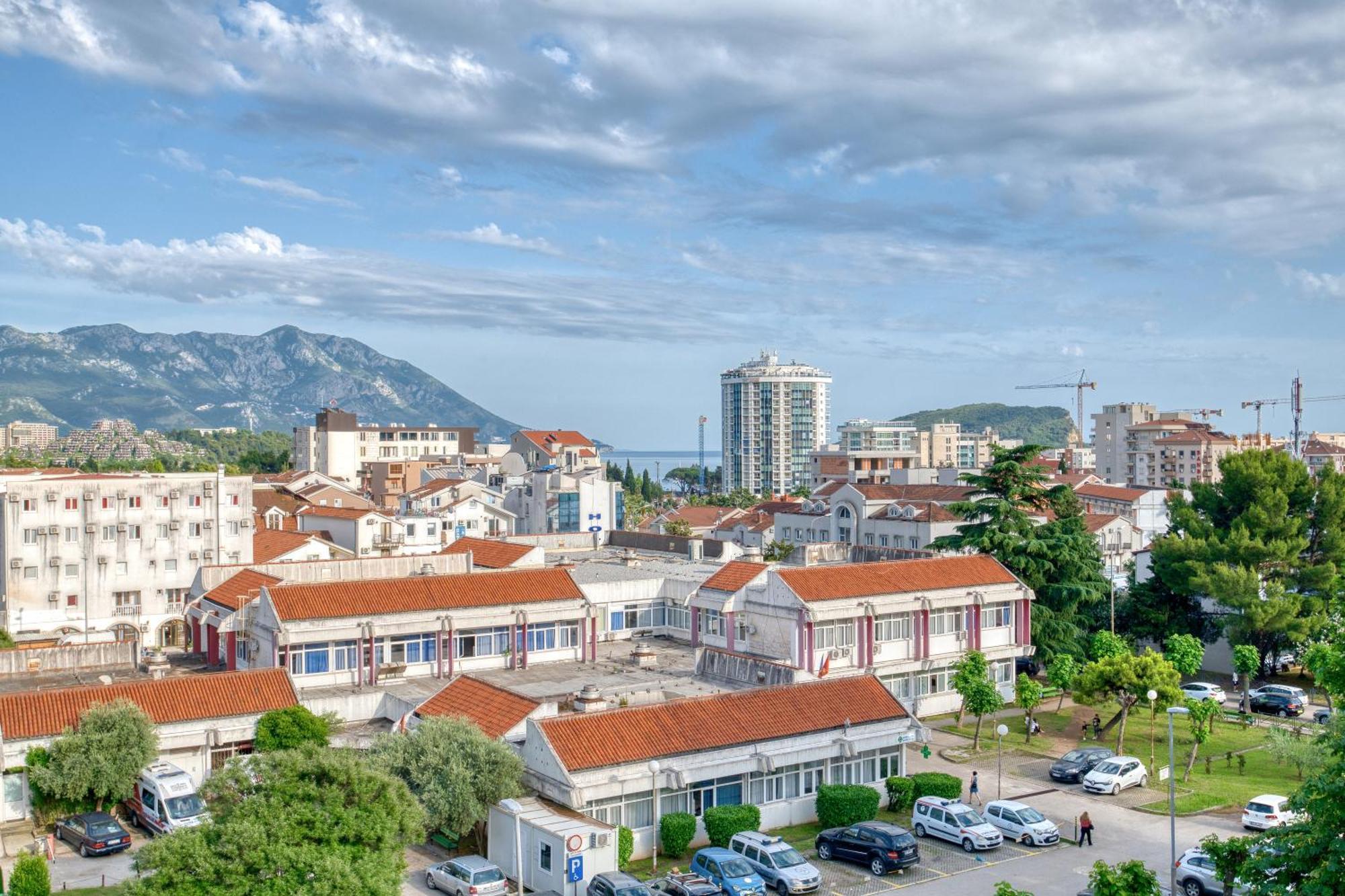 Azure Apartments Budva Buitenkant foto
