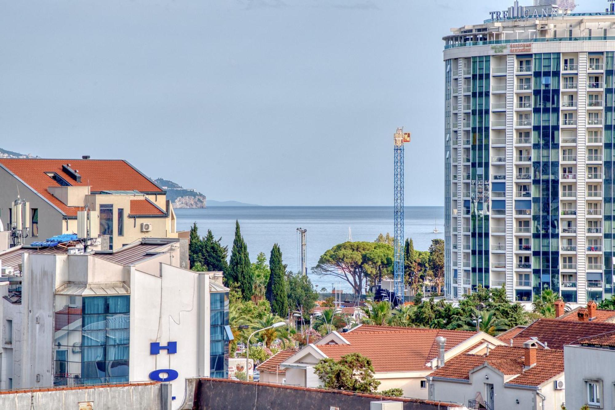Azure Apartments Budva Buitenkant foto